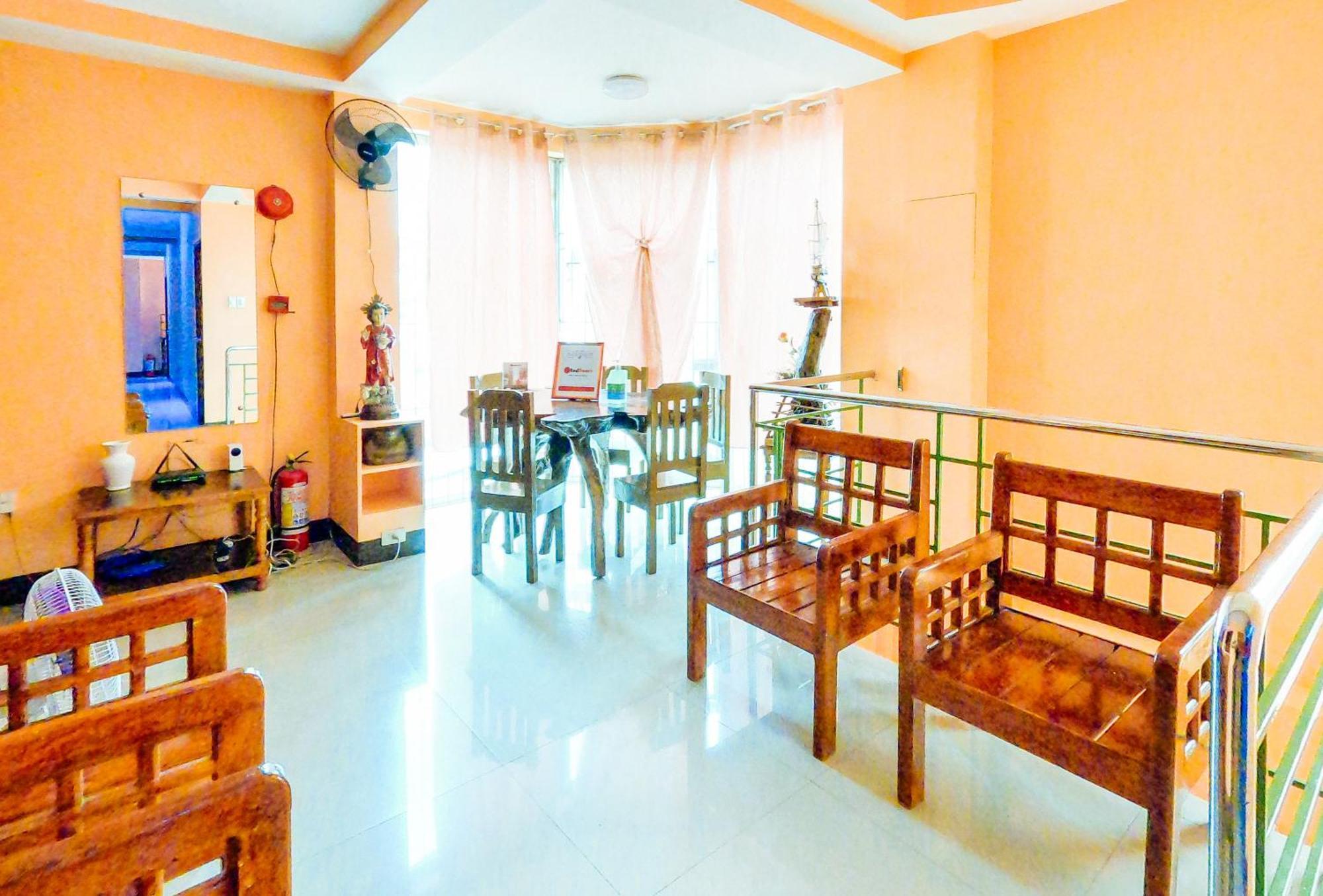 Reddoorz @ Pamaong Street Hotel Tagbilaran City Bagian luar foto