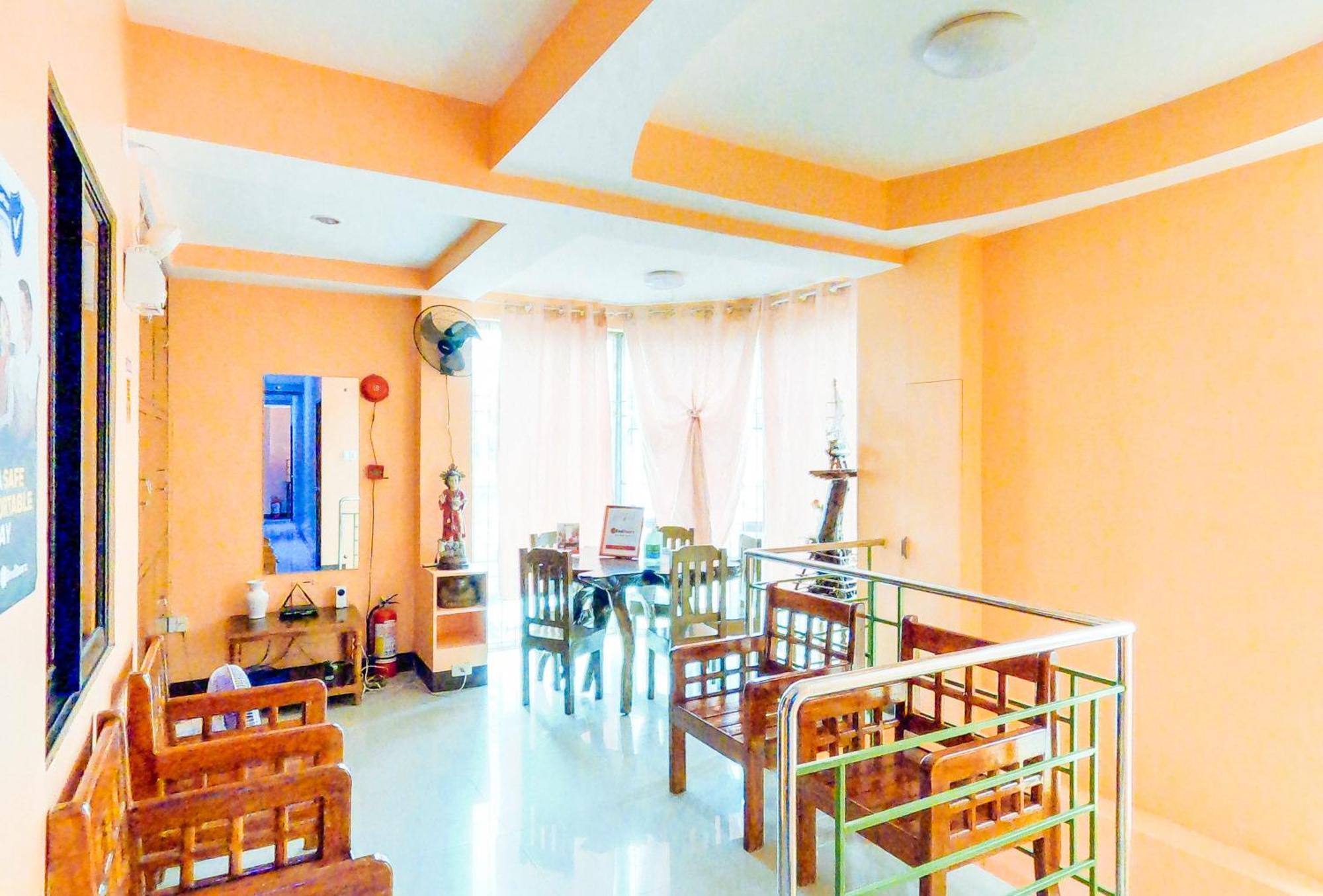 Reddoorz @ Pamaong Street Hotel Tagbilaran City Bagian luar foto